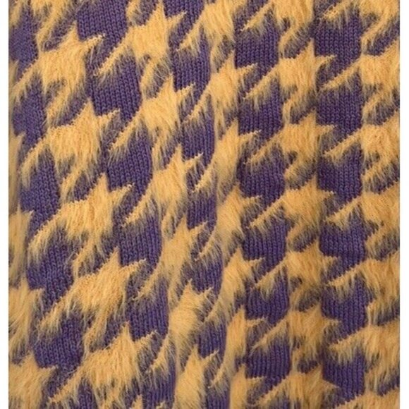 Davi & Dani Woman's Sz S Purple & Orange Abstract Stars Fuzzy Oversize Sweater - Picture 8 of 8